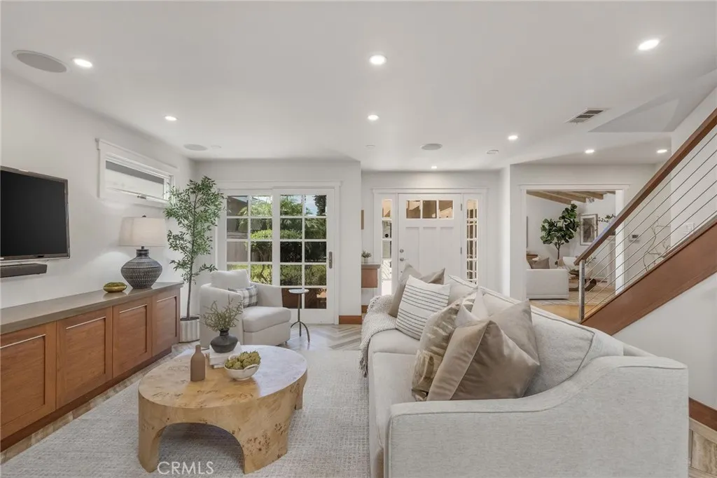 3504 N Poinsettia Avenue, Manhattan Beach, California 90266 — photo 5