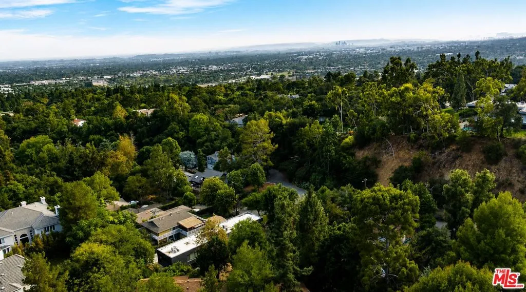 3577 Shaw Ranch Rd, Pasadena, California 91107 — photo 4