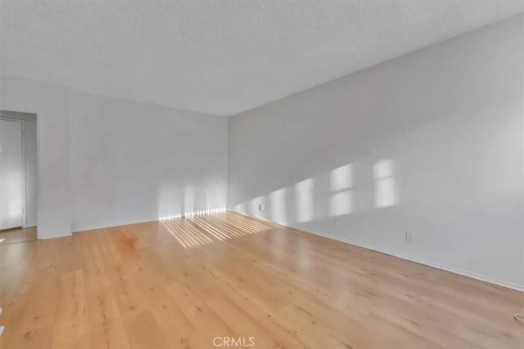 6643 De Longpre 10, Los Angeles, California 90028 — photo 4