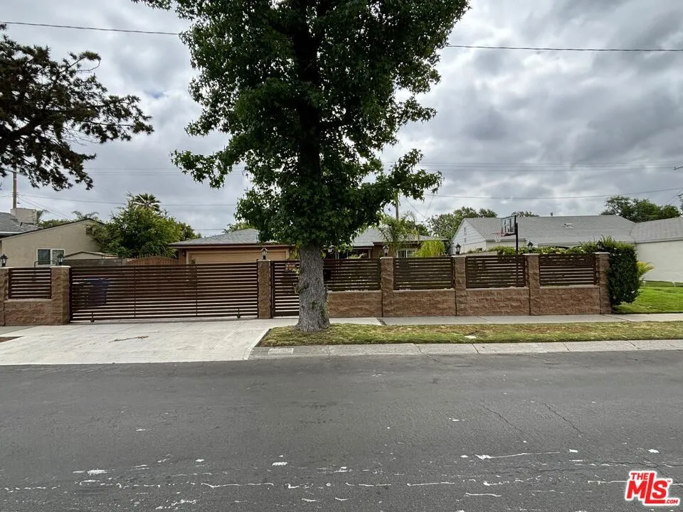 6550 Van Noord Ave