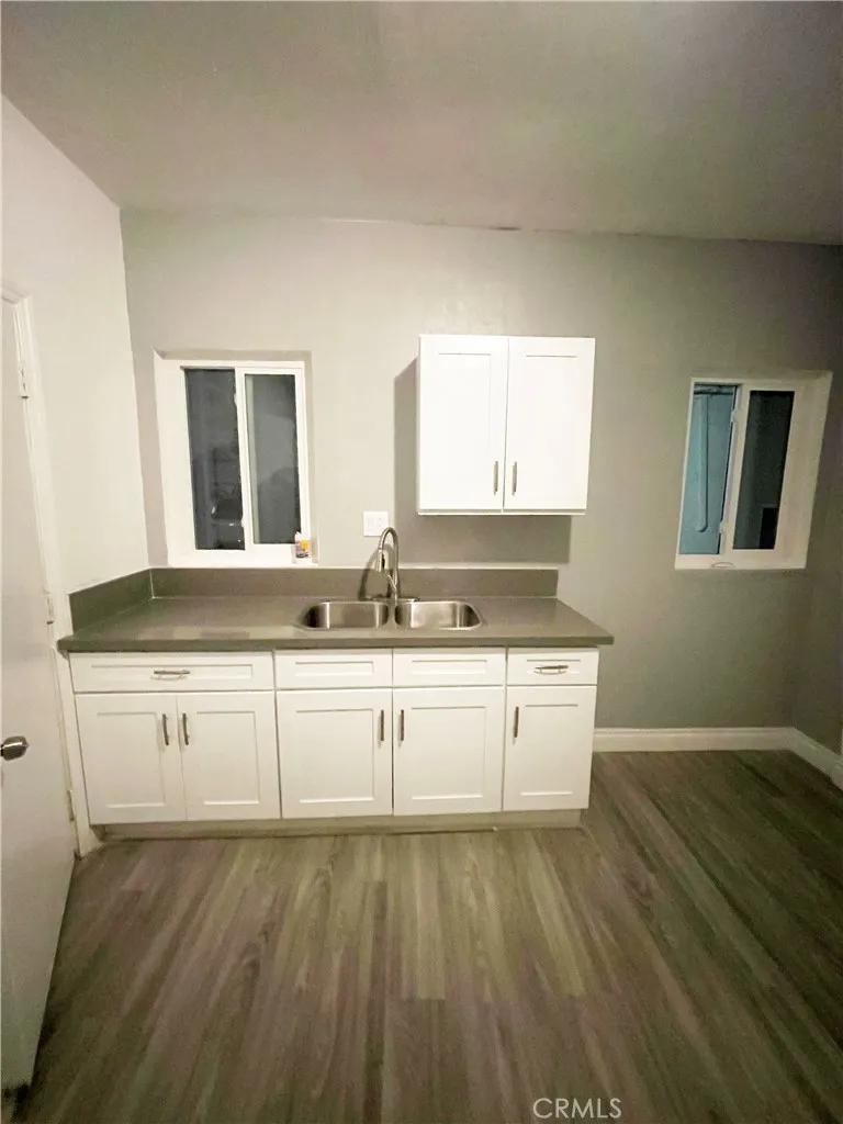 1317 Linwood, Los Angeles, California 90017 — photo 5