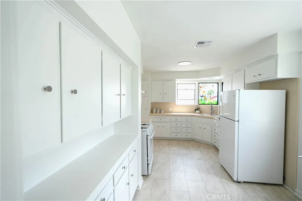 2572 Silver Ridge, Los Angeles, California 90039 — photo 4