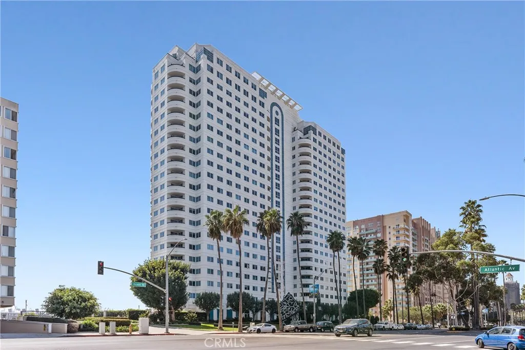 525 E Seaside 710