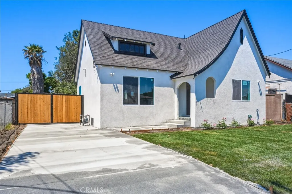 1433 N Neptune