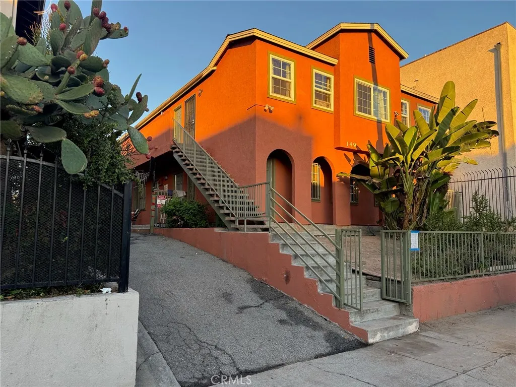 149 N Alexandria