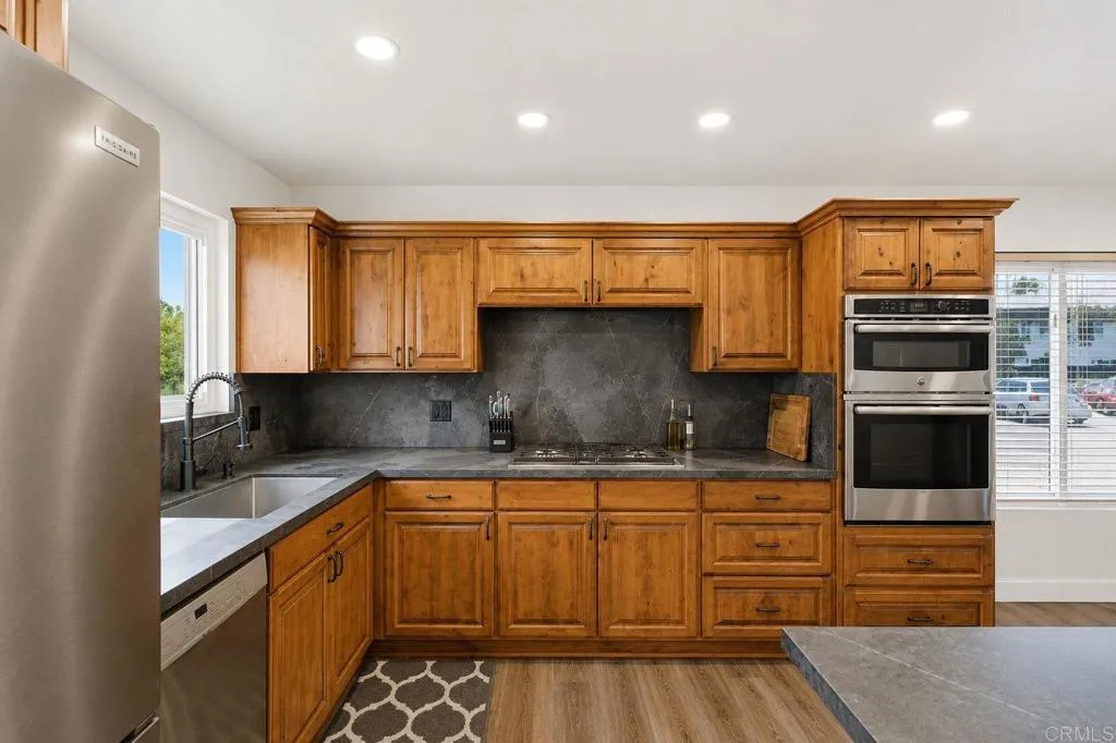 1682 E Washington Avenue, Escondido, California 92027 — photo 5