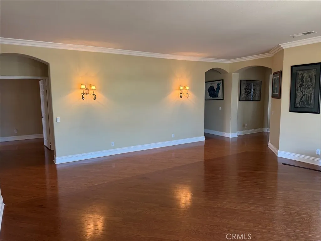 Living/dining room with accent lighting Living/dining room with accent lighting