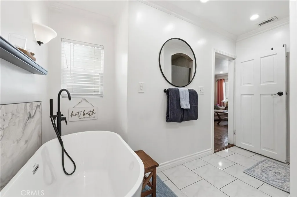 Soaking Tub