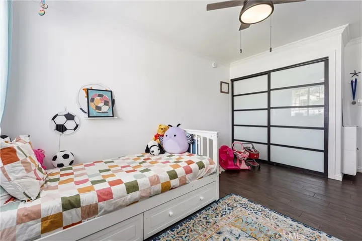 2nd bedroom