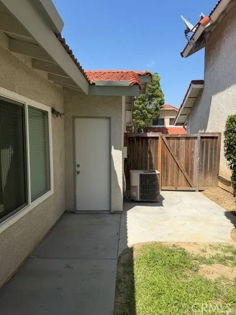 4581 Feather River, Corona, California 92878 — photo 4