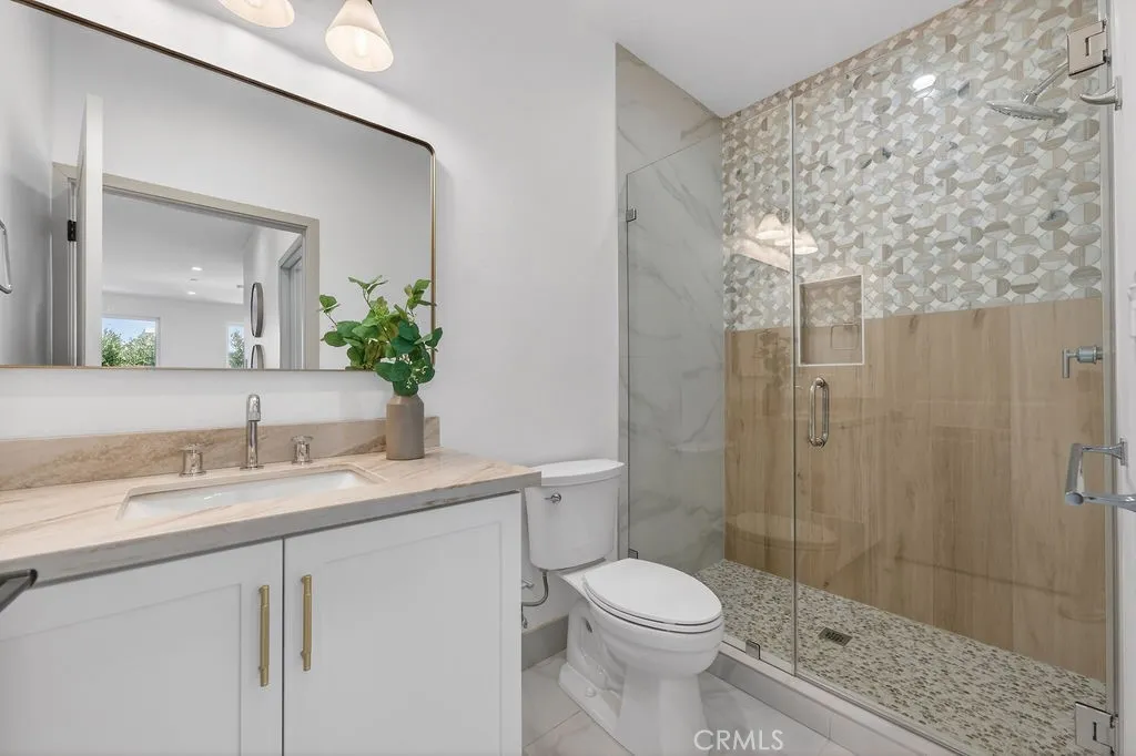 Photos are of the same model/floor plan at a different location and are for illustrative purposes only. Actual finishes, features, and options may vary.
