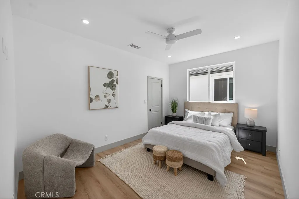 Photos are of the same model/floor plan at a different location and are for illustrative purposes only. Actual finishes, features, and options may​​‌​​​​‌​​‌‌​​‌​​​‌‌​​​‌​​‌‌​​‌‌​​‌‌​​​​ vary.