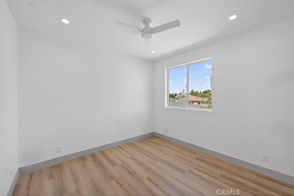 Photos are of the same model/floor plan at a different location and are for illustrative purposes only. Actual finishes, features, and options may vary.