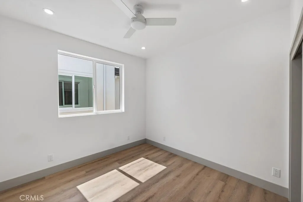 Photos are of the same model/floor plan at a different location and are for illustrative purposes only. Actual finishes, features, and options may vary.