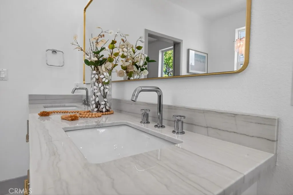 Photos are of the same model/floor plan at a different location and are for illustrative purposes only. Actual finishes, features, and options may vary.