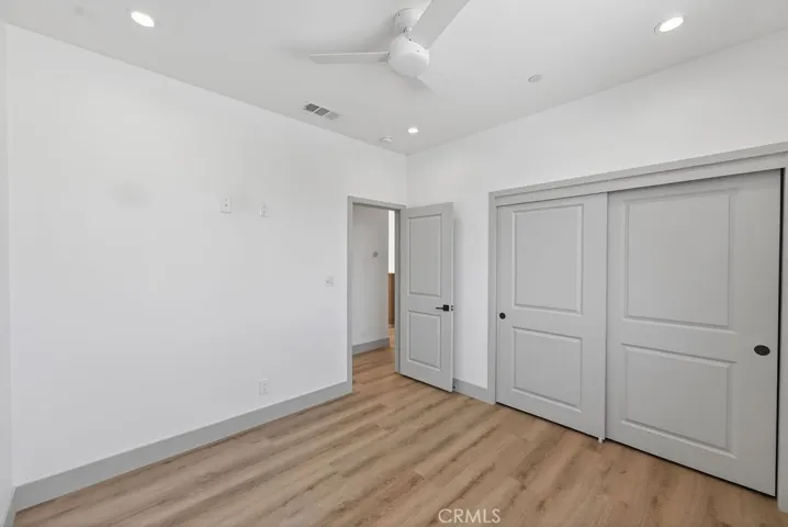 Photos are of the same model/floor plan at a different location and are for illustrative purposes only. Actual finishes, features, and options may vary.