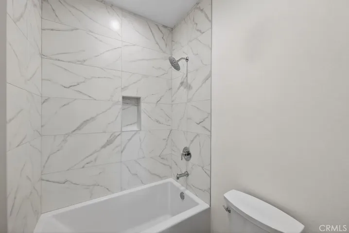 Photos are of the same model/floor plan at a different location and are for illustrative purposes only. Actual finishes, features, and options may vary.