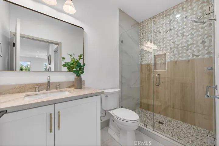 Photos are of the same model/floor plan at a different location and are for illustrative purposes only. Actual finishes, features, and options may vary.