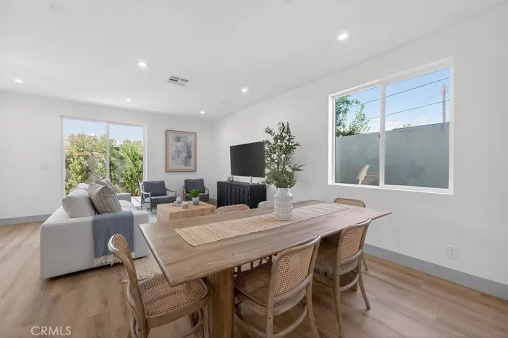 Photos are of the same model/floor plan at a different location and are for illustrative purposes only. Actual finishes, features, and options may vary.