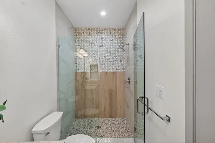 Photos are of the same model/floor plan at a different location and are for illustrative purposes only. Actual finishes, features, and options may vary.