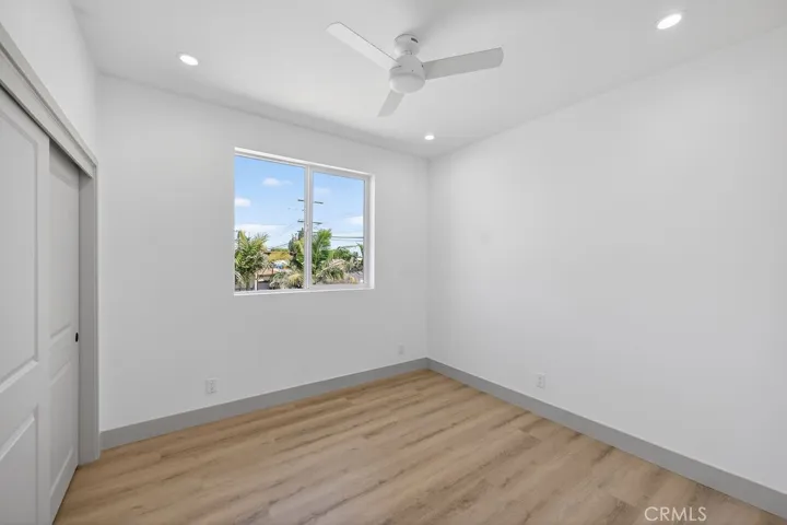 Photos are of the same model/floor plan at a different location and are for illustrative purposes only. Actual finishes, features, and options may vary.