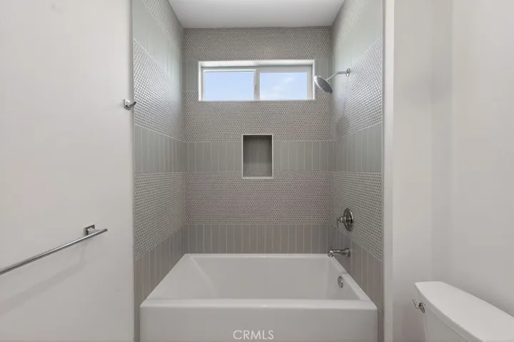 Photos are of the same model/floor plan at a different location and are for illustrative purposes only. Actual finishes, features, and options may vary.