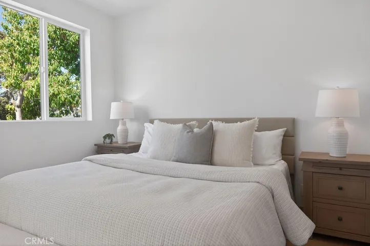 Photos are of the same model/floor plan at a different location and are for illustrative purposes only. Actual finishes, features, and options may vary.