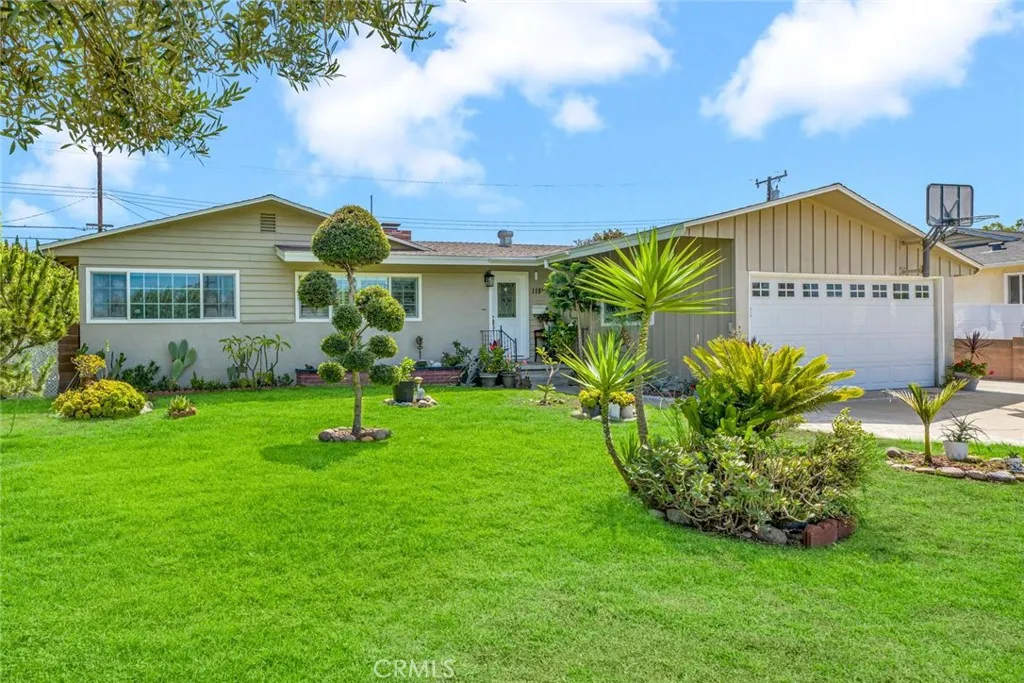 11812 Peacock Ct