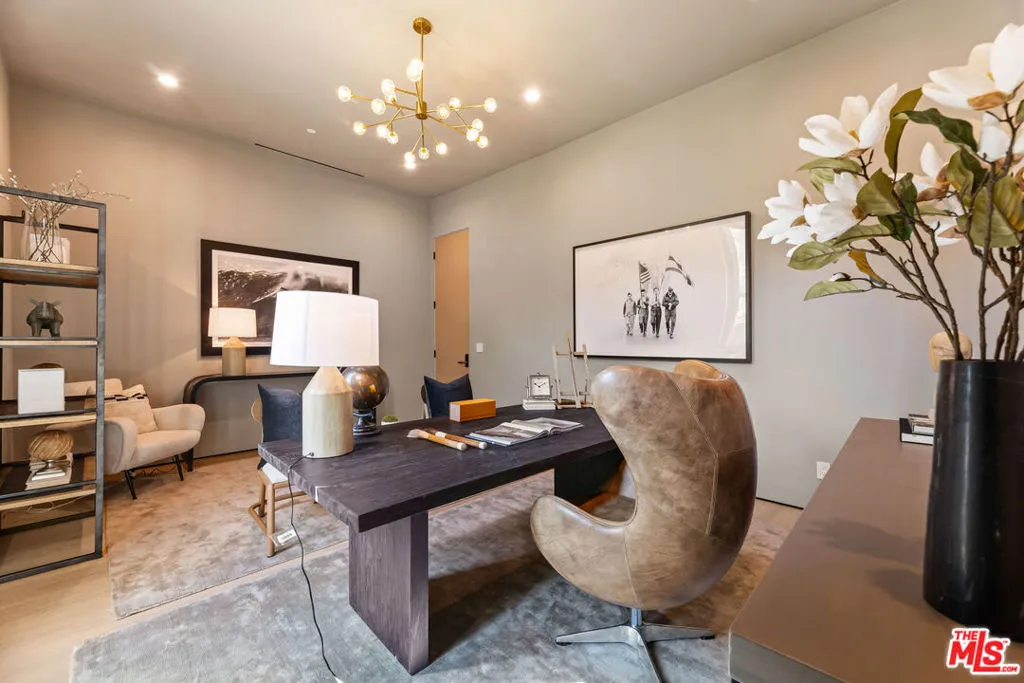 11929 Brentwood Grove Drive, Los Angeles, California 90049 — photo 4