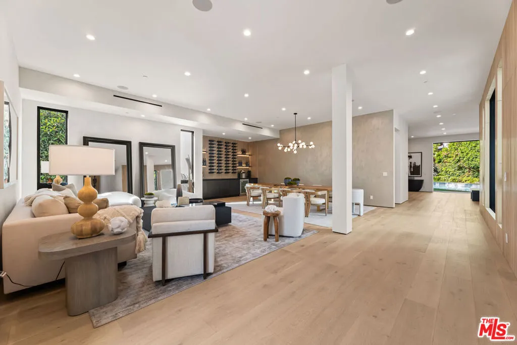 11929 Brentwood Grove Drive, Los Angeles, California 90049 — photo 5