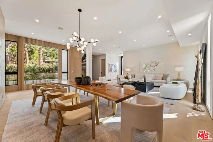 11929 Brentwood Grove Drive, Los Angeles, California 90049 — photo 5