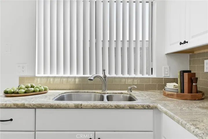 Kitchen sink