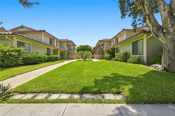 Front lawn area