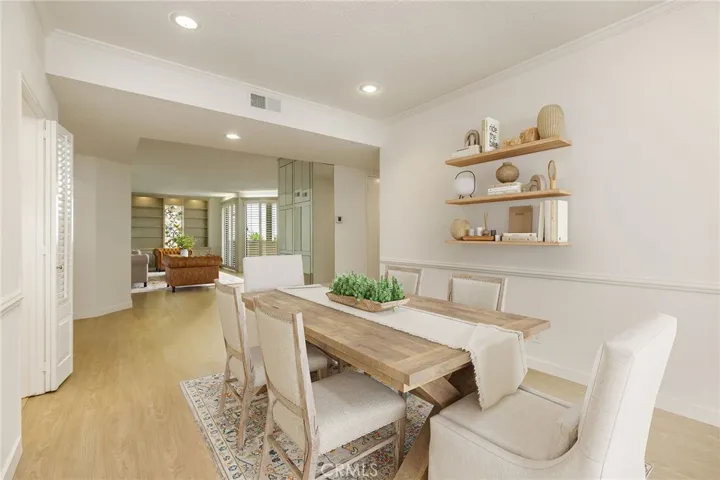 5216 Yarmouth Avenue 105, Encino, California 91316 — photo 5