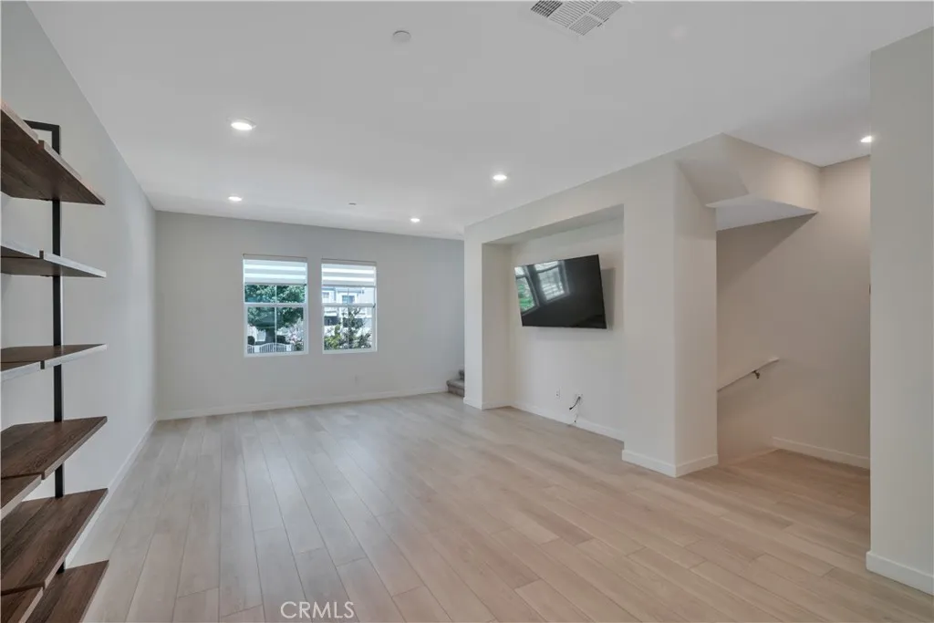 1285 Bonnet, Torrance, California 90502 — photo 4