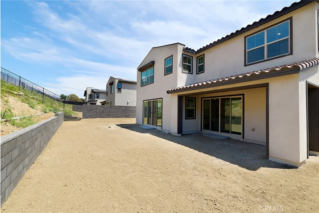 16072 Butterfly Drive, Fontana, California 92336 — photo 5