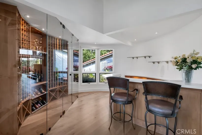 Wine room Pub
