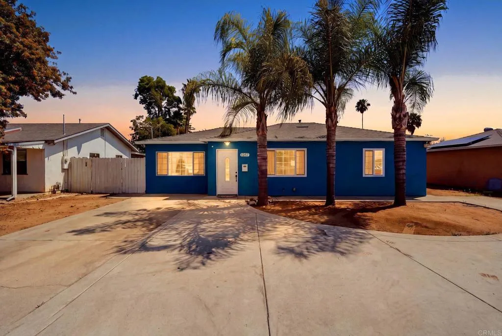 1257 E Lexington Ave