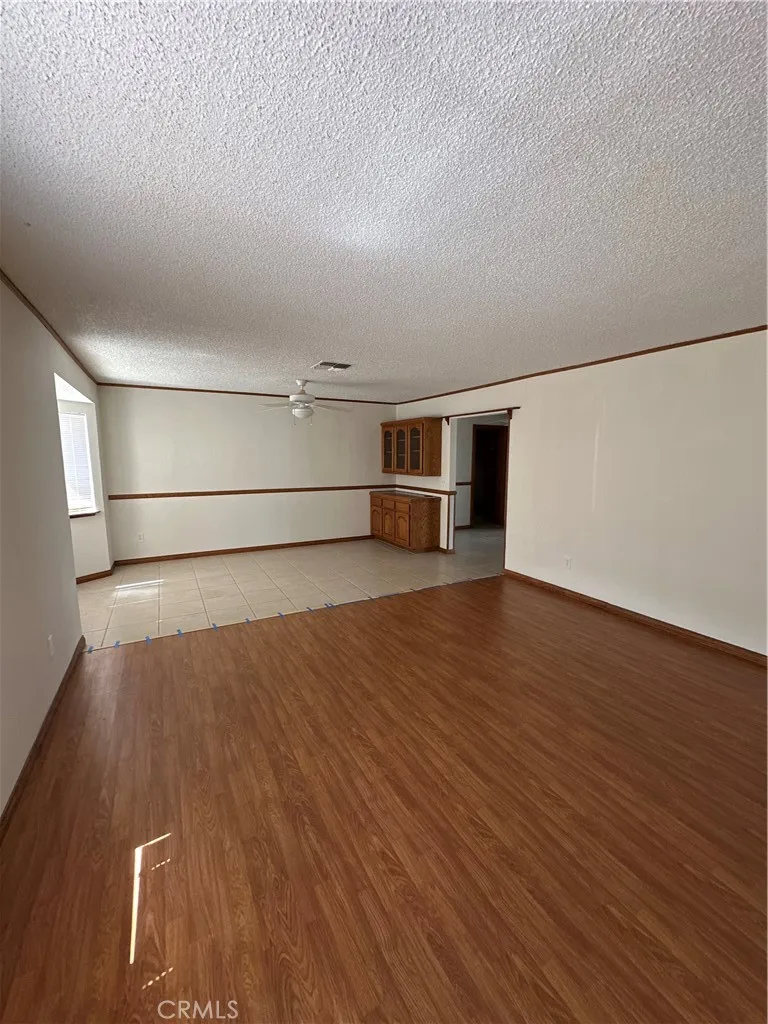 7515 Peach, Hesperia, California 92345 — photo 5