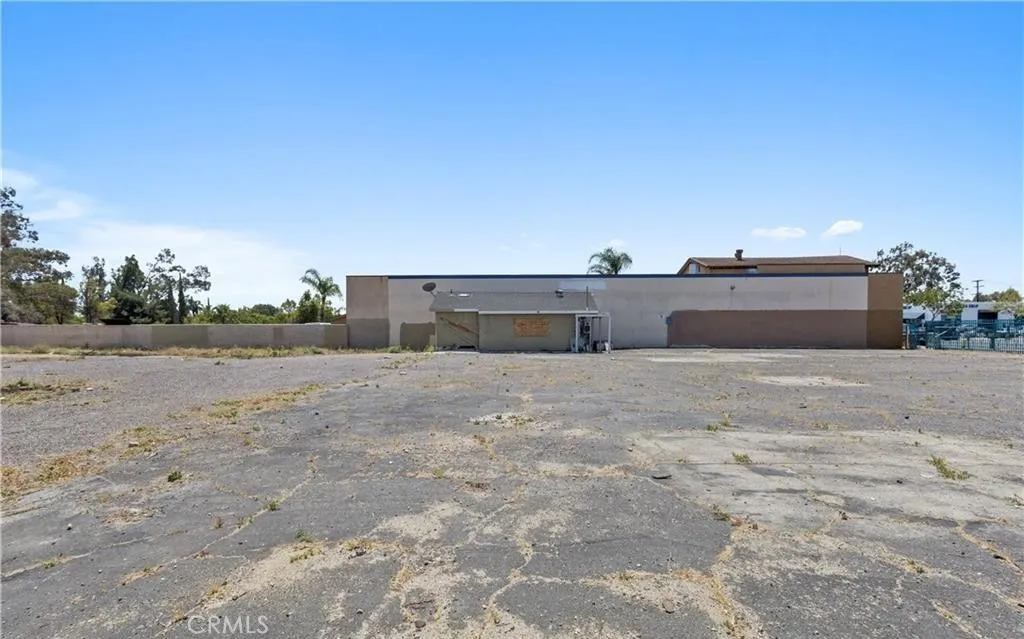 9491 Sierra Avenue, Fontana, California 90022 — photo 5