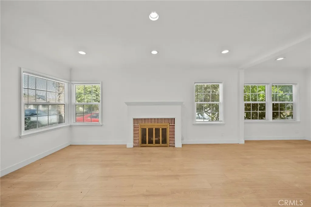 gallery-image 4