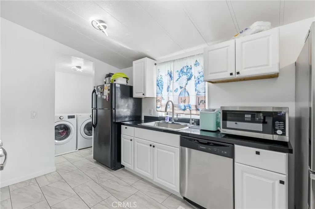 12560 Haster 204, Garden Grove, California 92840 — photo 5
