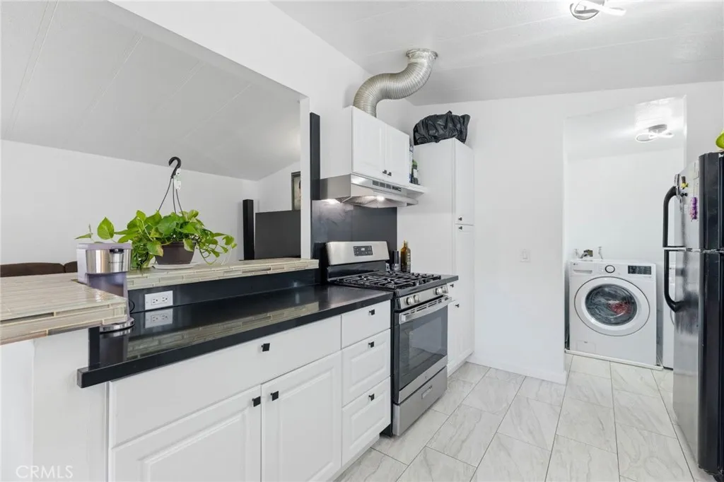 12560 Haster 204, Garden Grove, California 92840 — photo 4