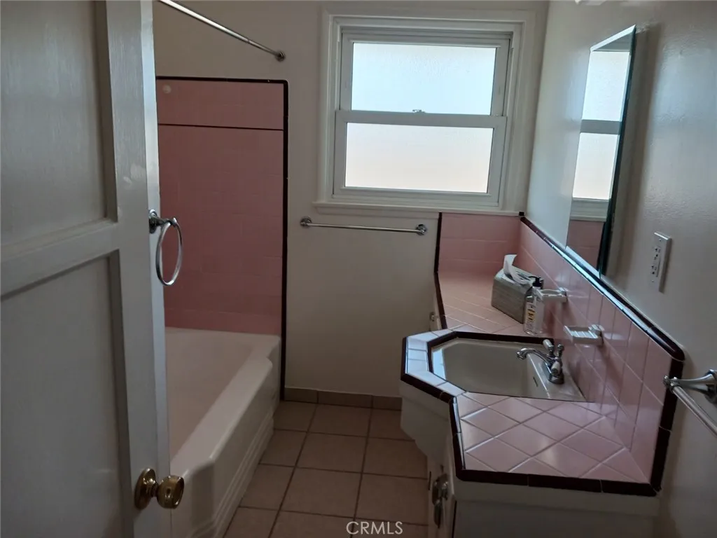 243 Dimmick, Venice, California 90291 — photo 5