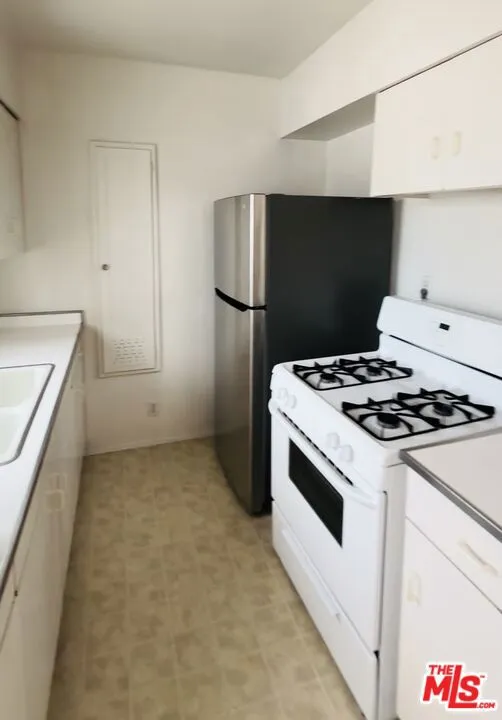 1815 Greenfield Avenue, Los Angeles, California 90025 — photo 5