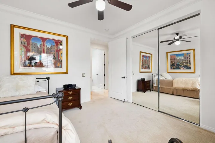 Bedroom 2 (Guest)