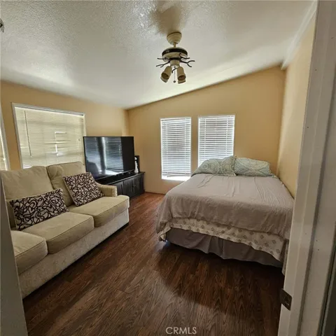 16600 Downey, Paramount, California 90723 — photo 5
