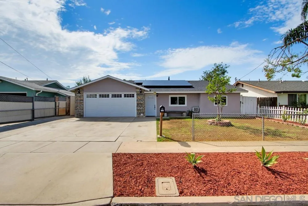 1439 N Mission