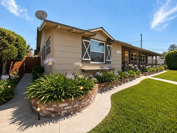 732 S Heather Ln