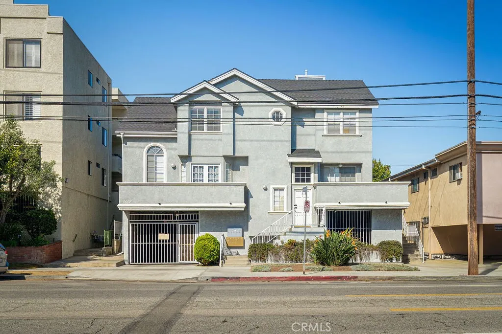 3552 S Centinela Ave